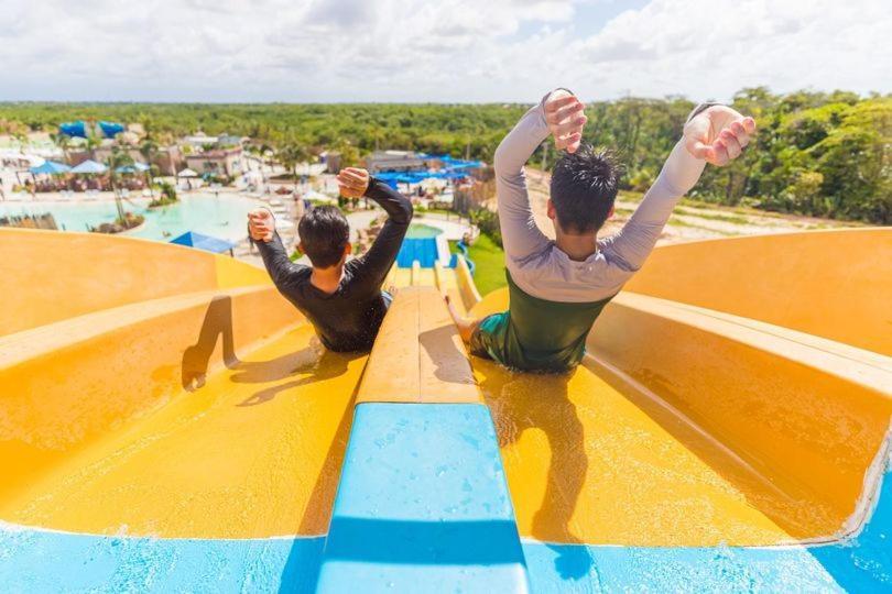 Aqualand Park & Resort Oficial Салинополис Экстерьер фото