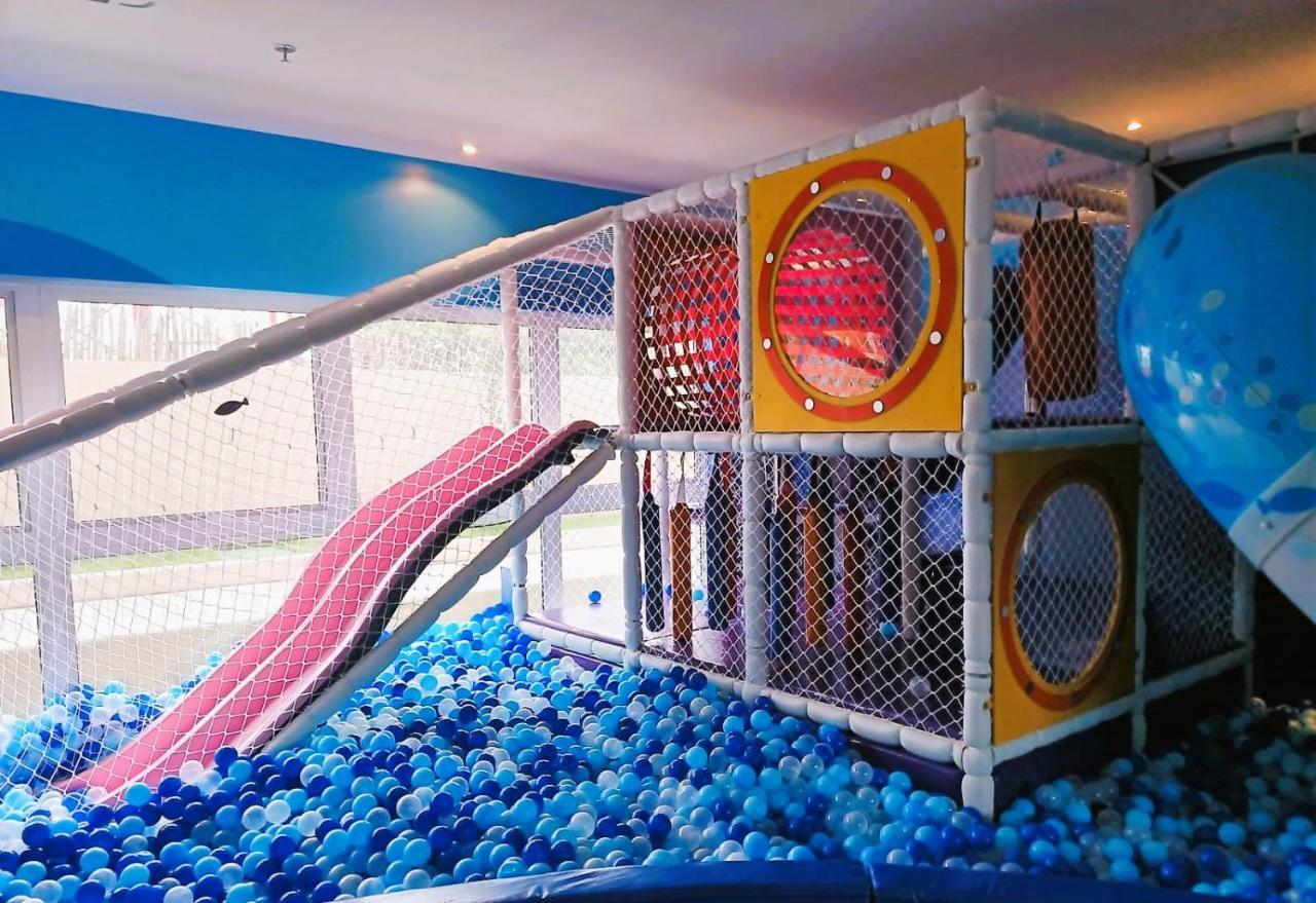 Aqualand Park & Resort Oficial Салинополис Экстерьер фото